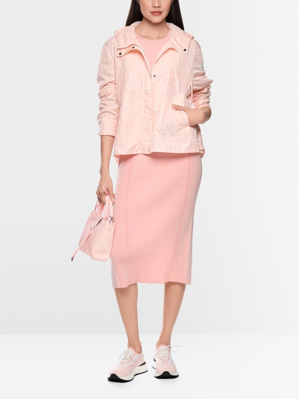 Lightweight outdoor jacket