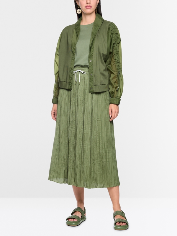 Lightweight jacket in a mix of materials