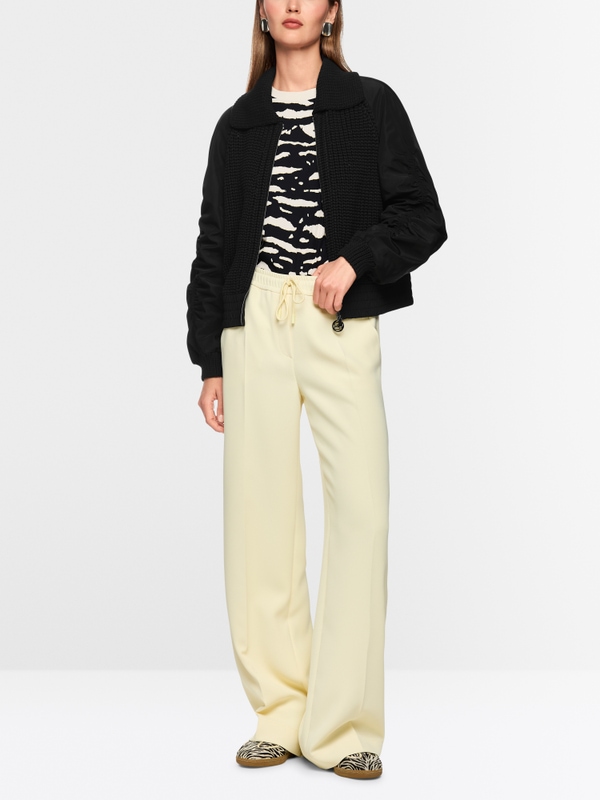 Cardigan Tricoté en Allemagne