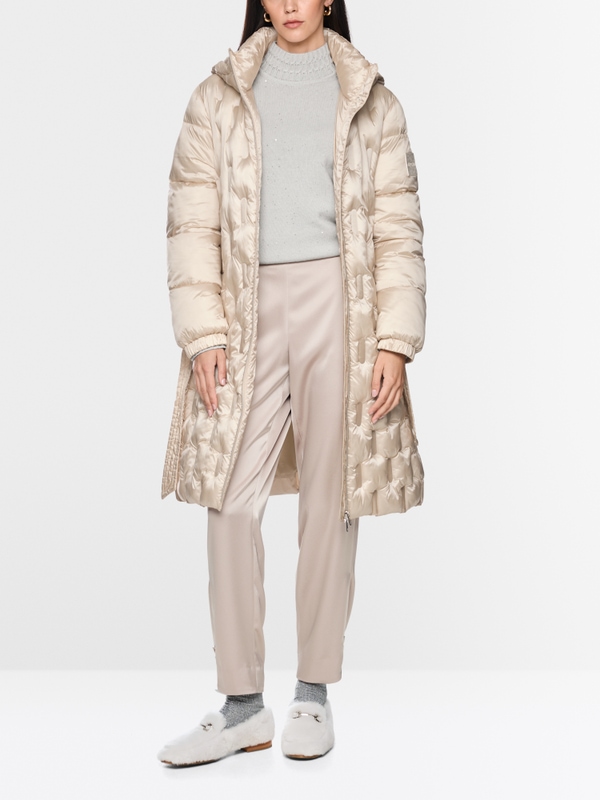 Padded coat with waist belt