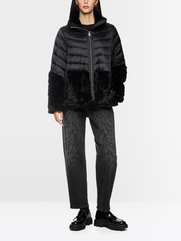 Quilted jacket with faux fur