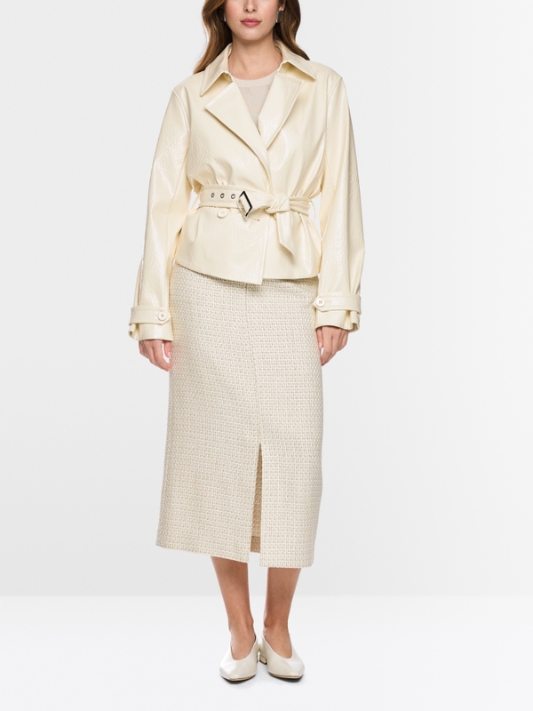 Short trench jacket with patent finish