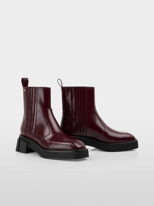 Leather Chelsea boots