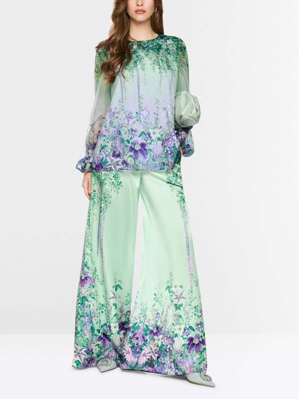 Tunic blouse with elasticated cuffs