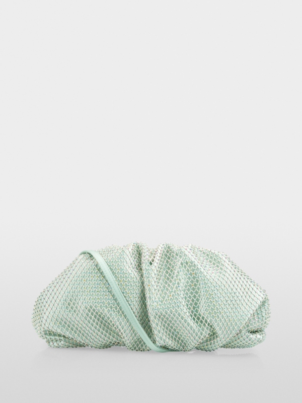 Pochette en satin ornée d'une maille de cristaux
