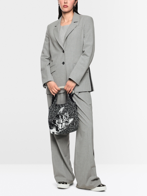 Blazer with patterned lining