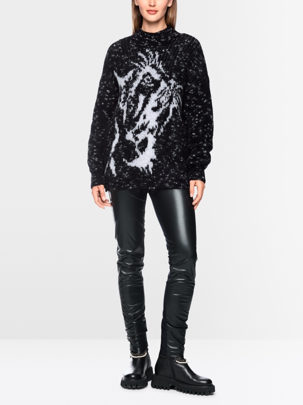 ‘Knitted in Germany’ cat jumper