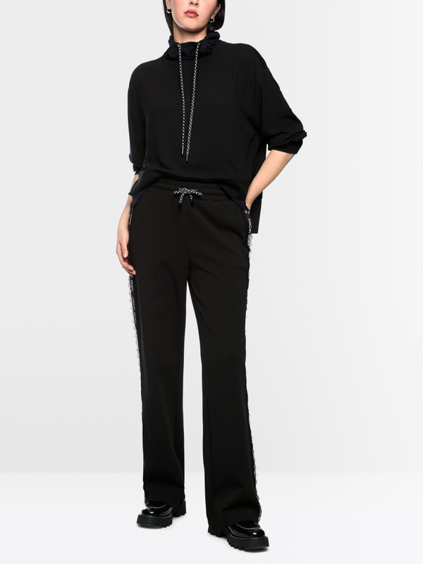 Loose-fitting blouse