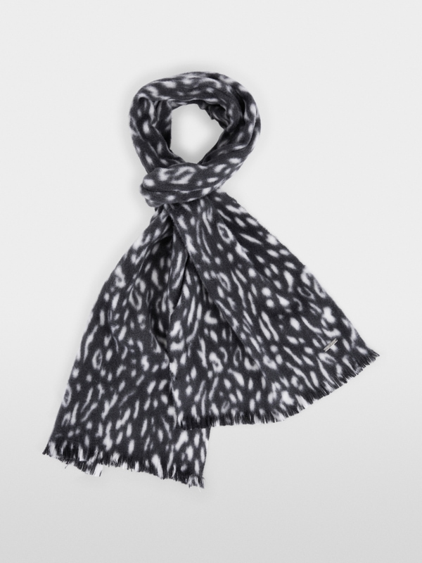 Scarf made from new wool