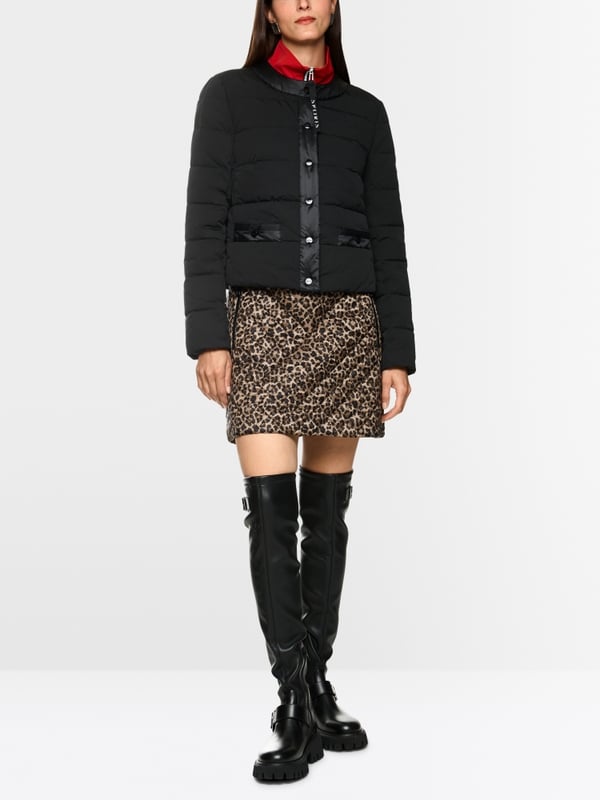 Gewatteerde jas met nylondetails