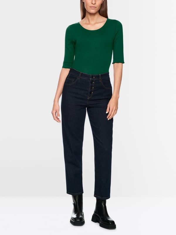 T-shirt with turn-up sleeves