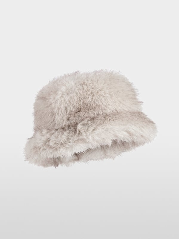 Kuscheliger Hut aus Fake Fur