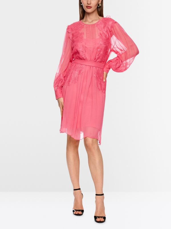 Transparentes Kleid mit Spitze