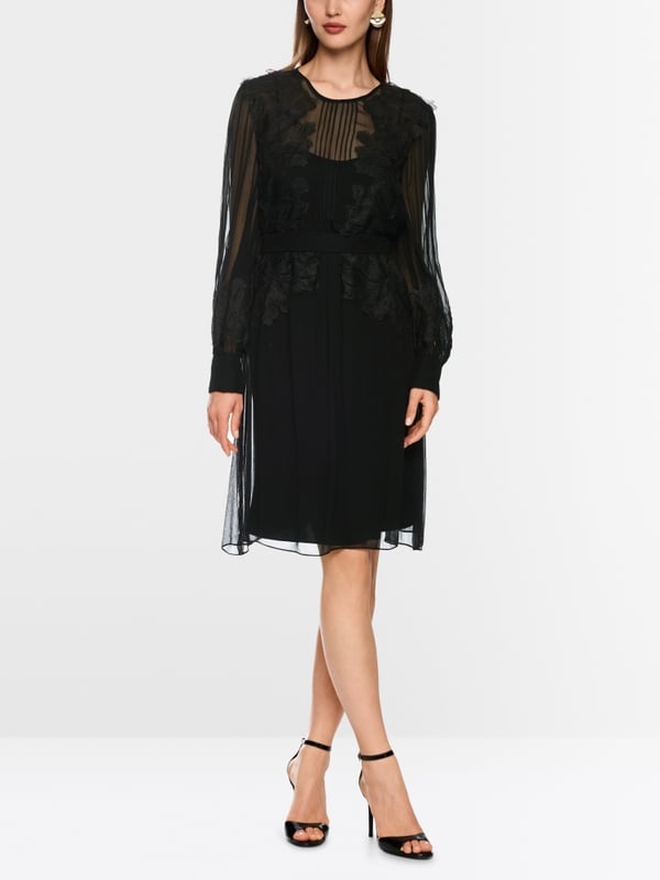 Transparentes Kleid mit Spitze