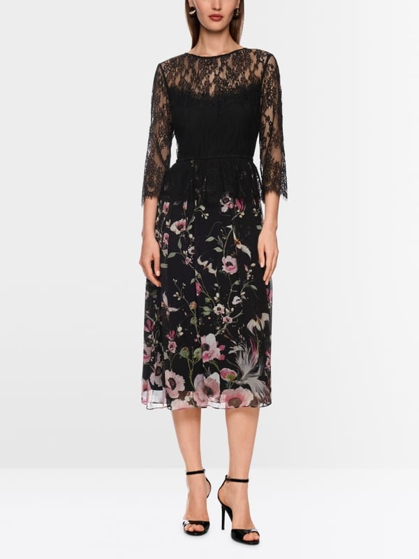 Kleid mit Spitze und Blumenmuster