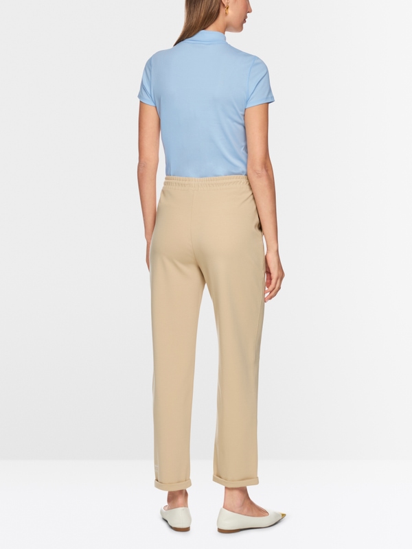 Plain T-shirt with short sleeves