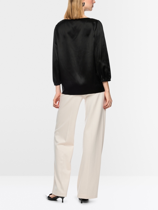Feminine blouse in pure silk