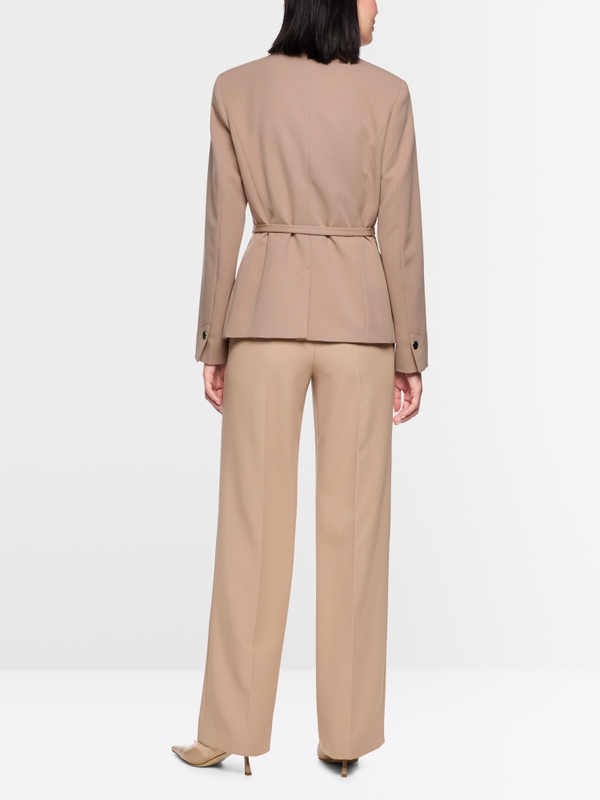 Elegant blazer with waist belt