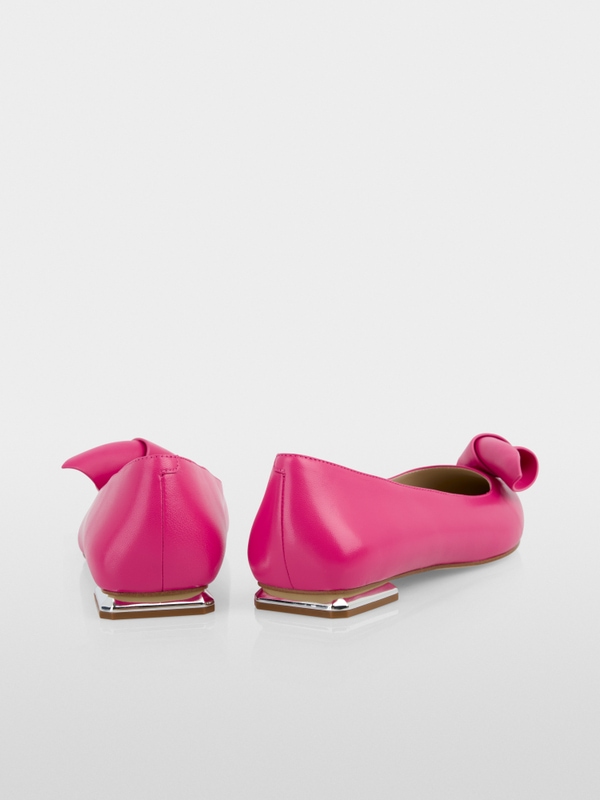 Leather flat ballerinas with calla lily