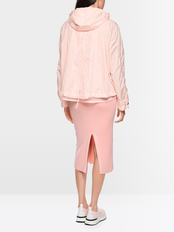 Lightweight outdoor jacket