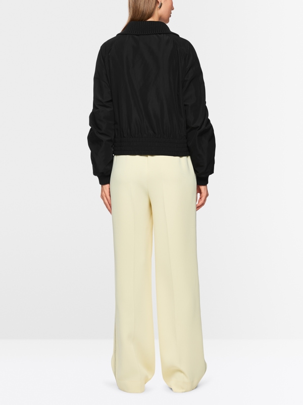 Cardigan Tricoté en Allemagne