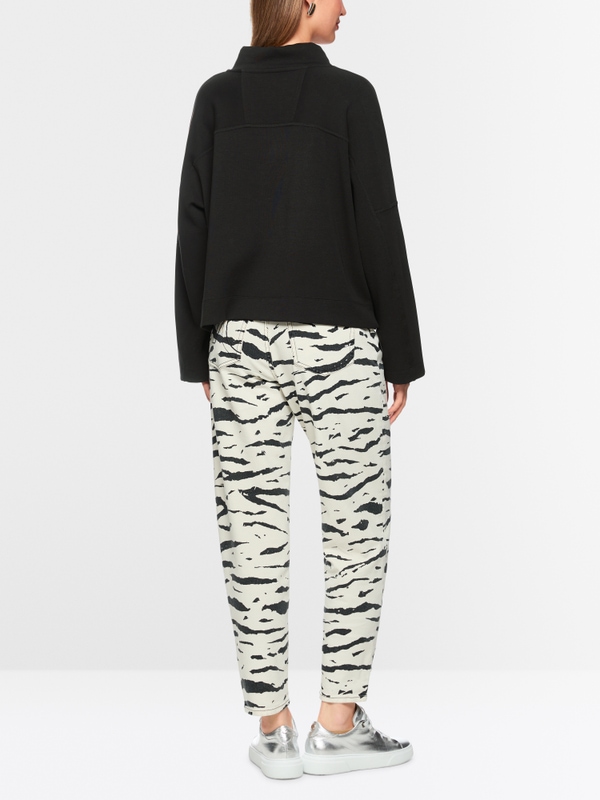 Loose-cut sweatshirt