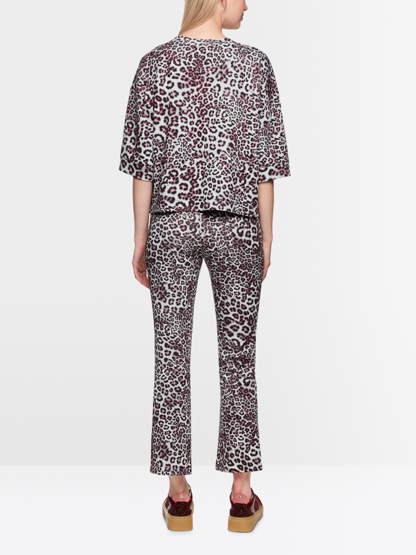 Oversized shirt with leopard print