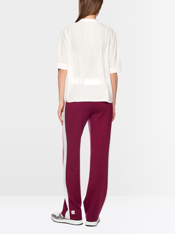 Short-sleeved blouse