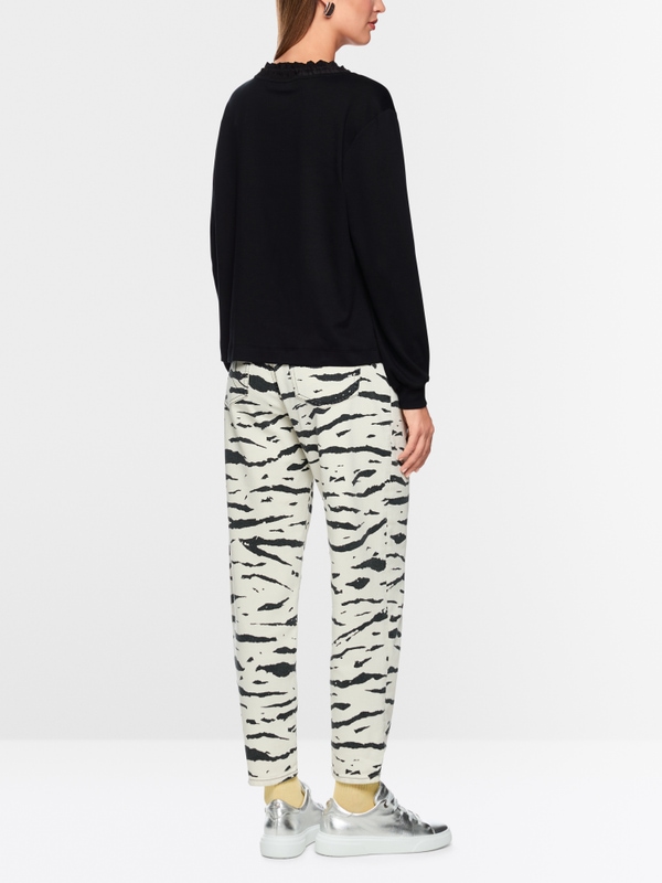 Long-sleeved shirt with materials mix