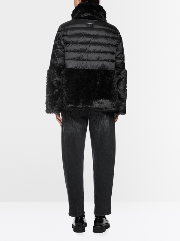 Quilted jacket with faux fur