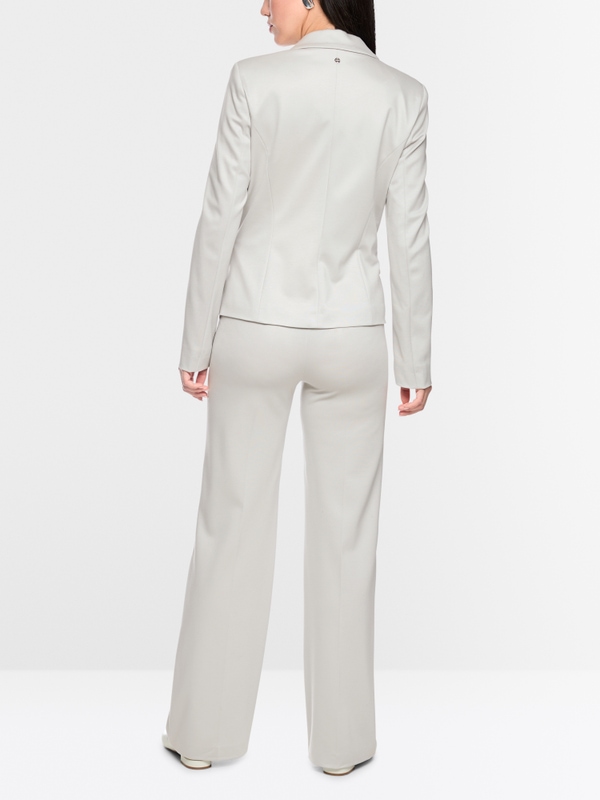 Fitted stretch blazer with lapels