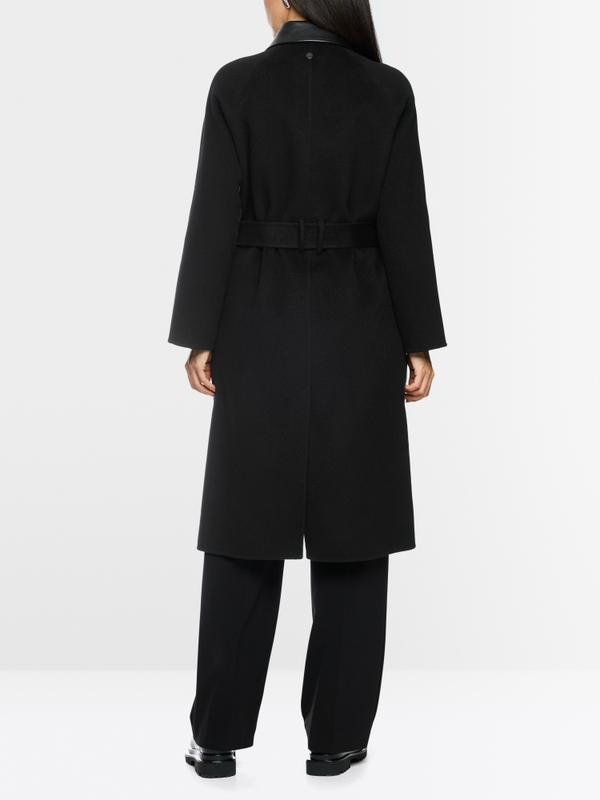 Short coat with leather details