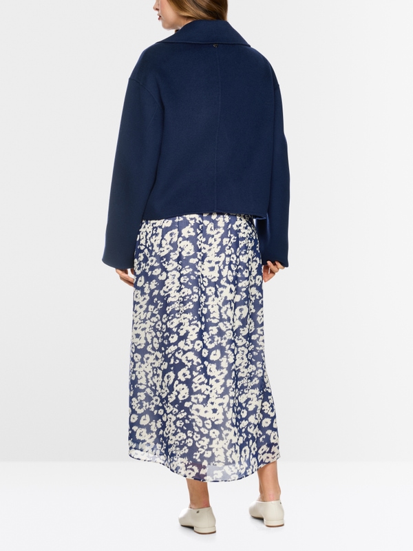 Short wool jacket