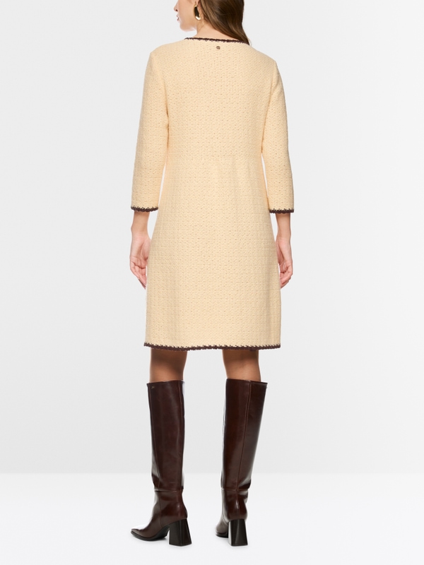 Mini-robe tricotée en Allemagne