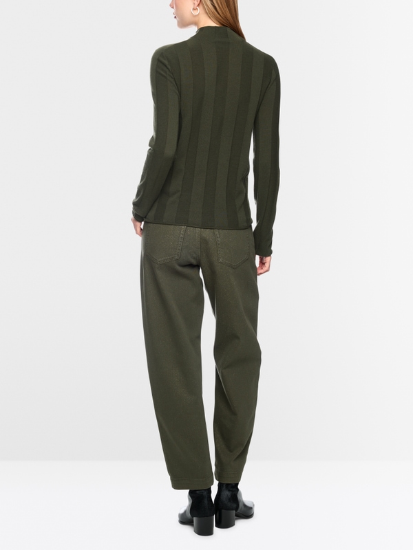Slim-fit jumper with stand-up collar