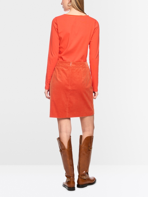 Shirt with silk neck trim