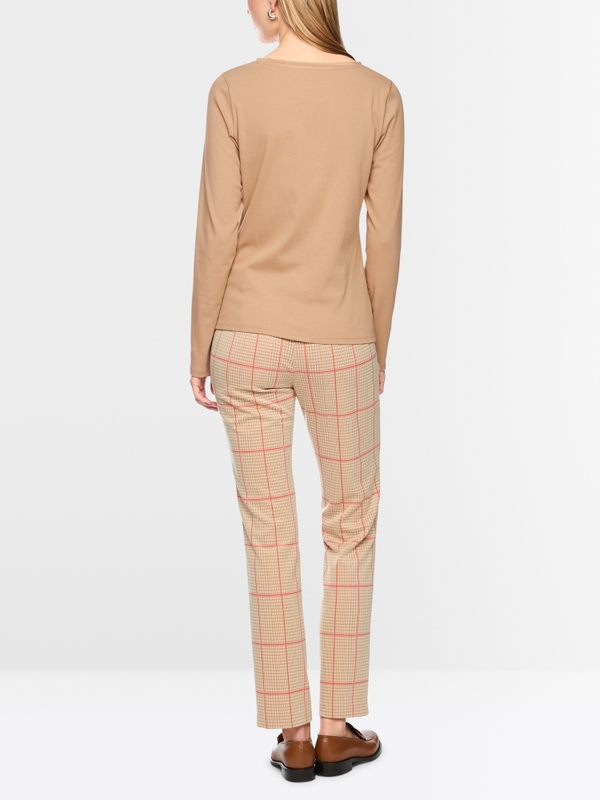 Shirt with silk neck trim
