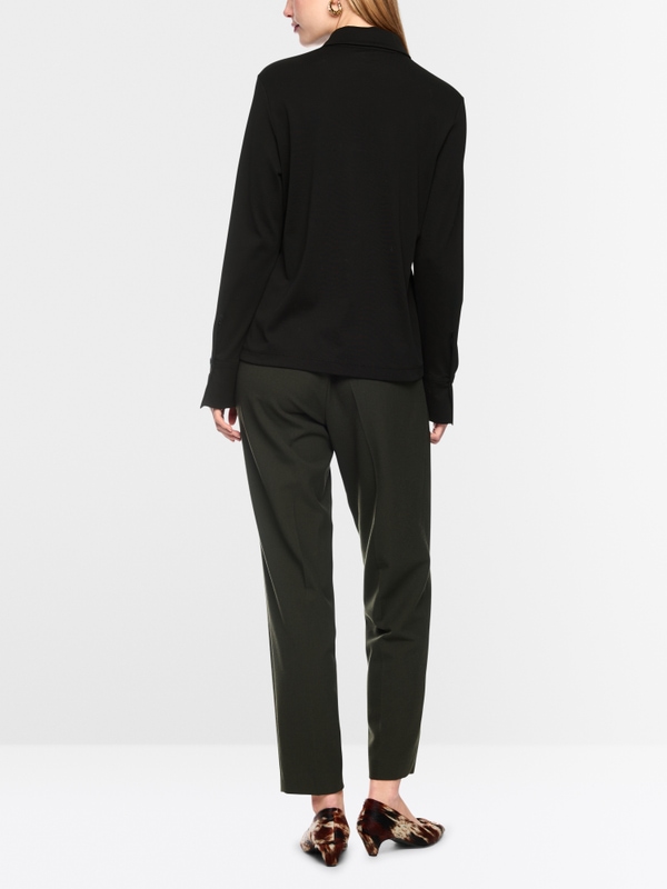 Blouse with glitter buttoning