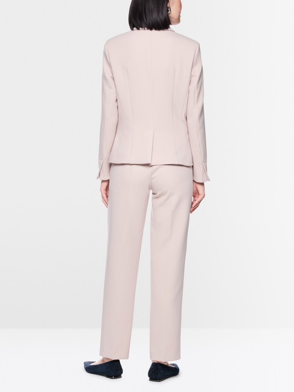 Fitted blazer with lapels