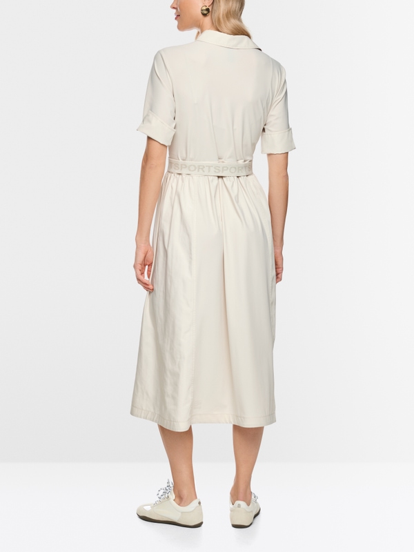 Robe mi-longue en tissu extensible