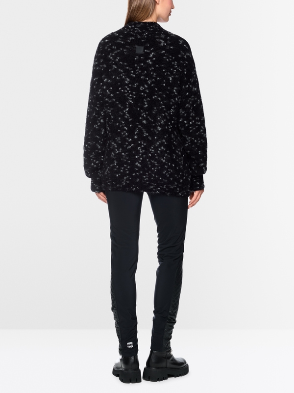 ‘Knitted in Germany’ cat jumper