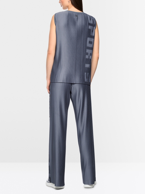 Top with pleats