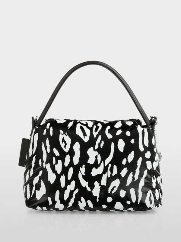 Shoulder bag with flap in leopard print