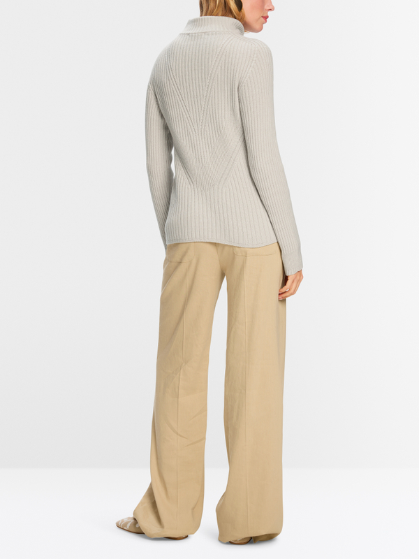 Stehkragen-Pullover Knitted in Germany