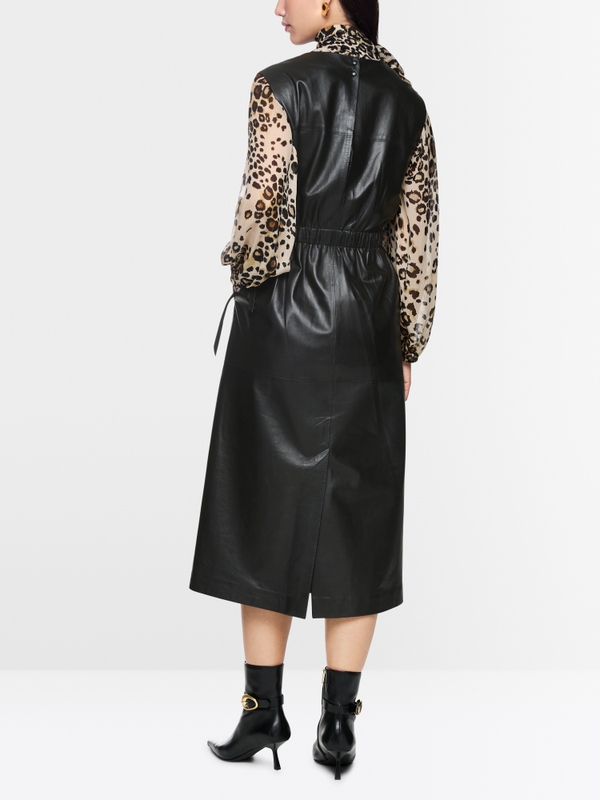 Leder-Maxikleid mit V-Ausschnitt