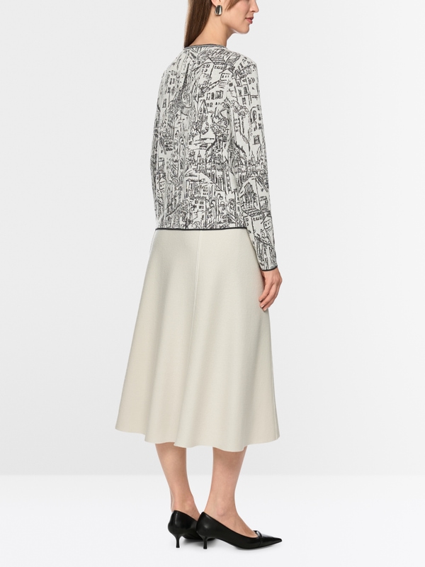 Pull en maille fine tricoté en Allemagne