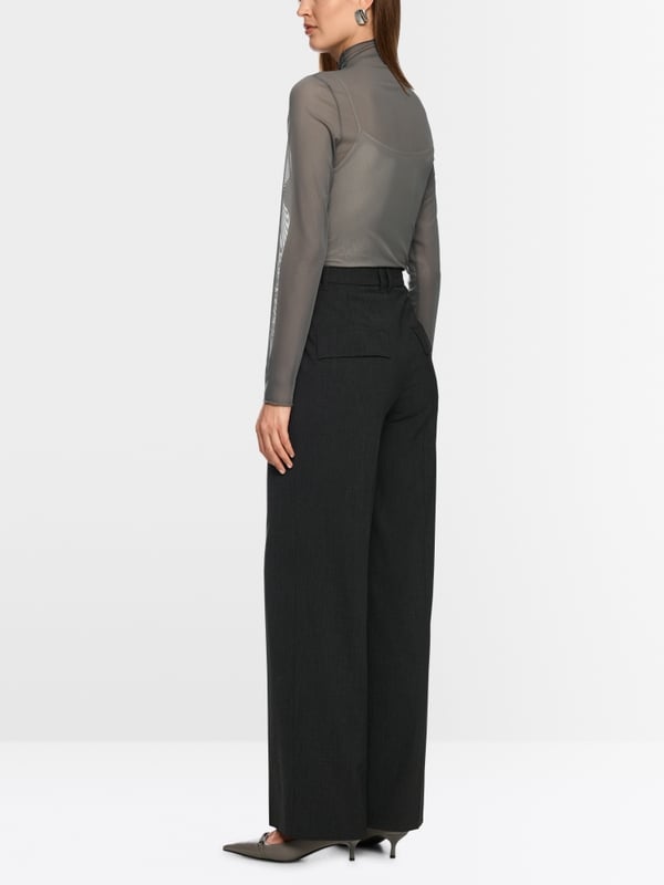 Mesh-Longsleeve mit Hotfixsteinchen