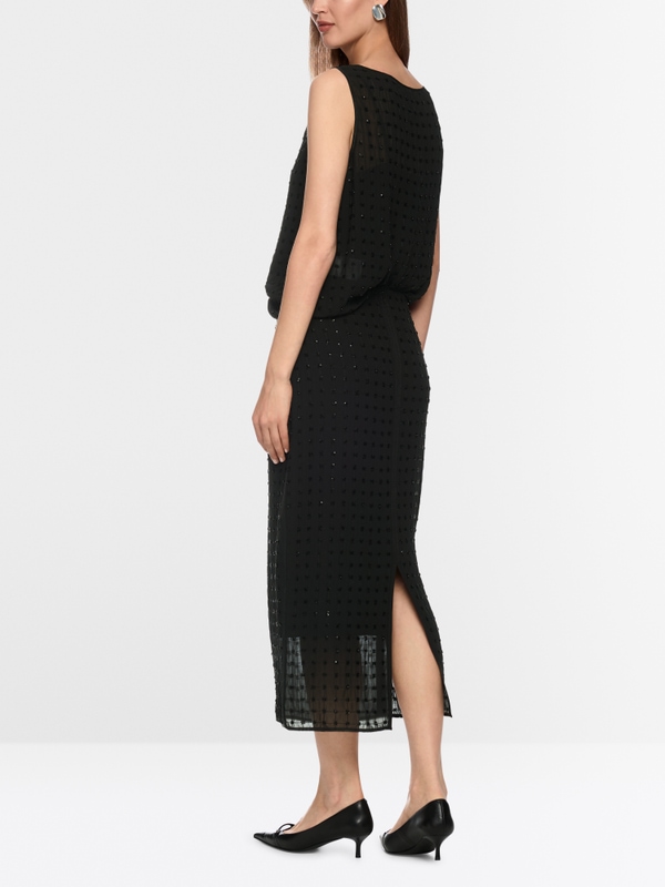 Elegant skirt with sequins