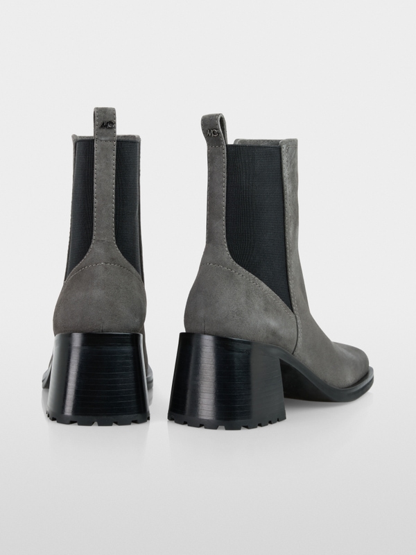 Leather Chelsea booties
