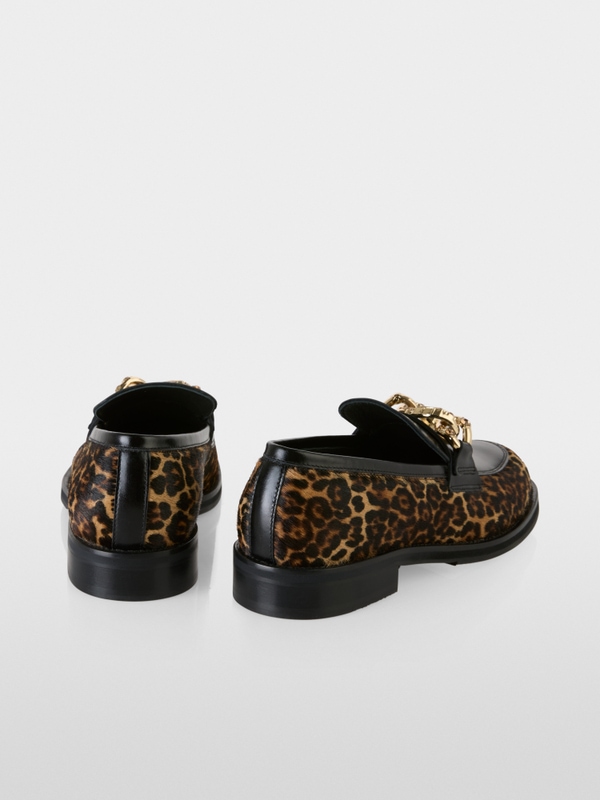 Mocassins léopard avec détail métallique scintillant